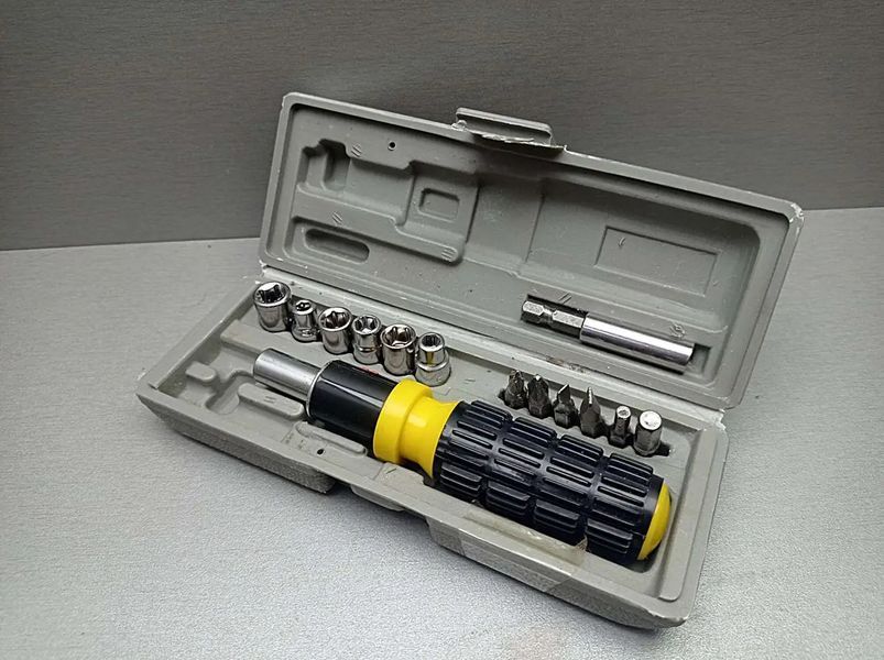 Набір інструментів JS Tools KE16 з викруткою та 13 бітами (7_02029) 7_02029 фото